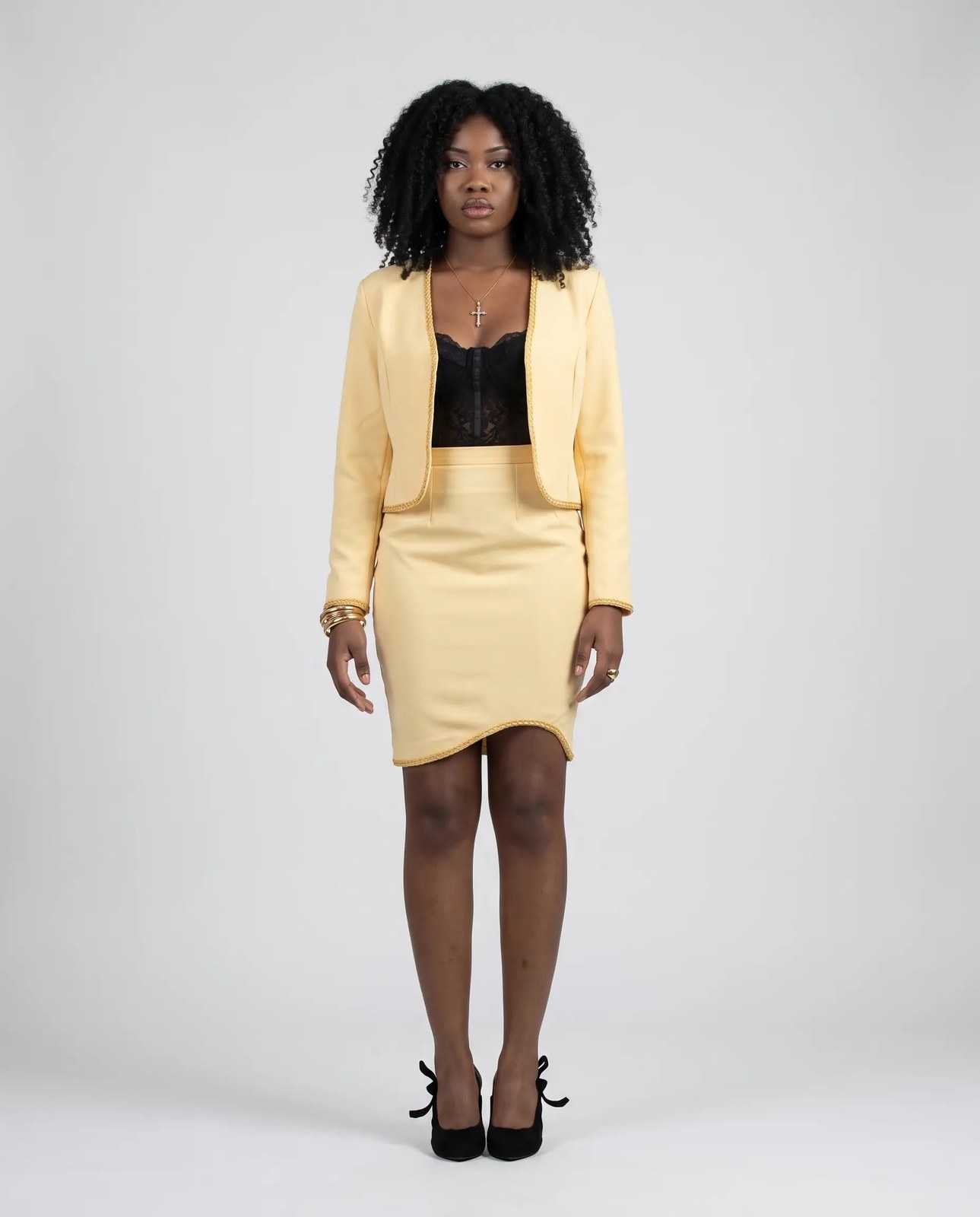 Robe imprimée fleurie coupée dans le biais, tissu fourni par la cliente